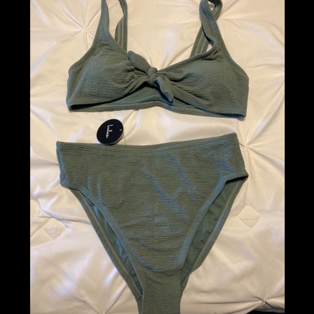 Lulu’s bikini set